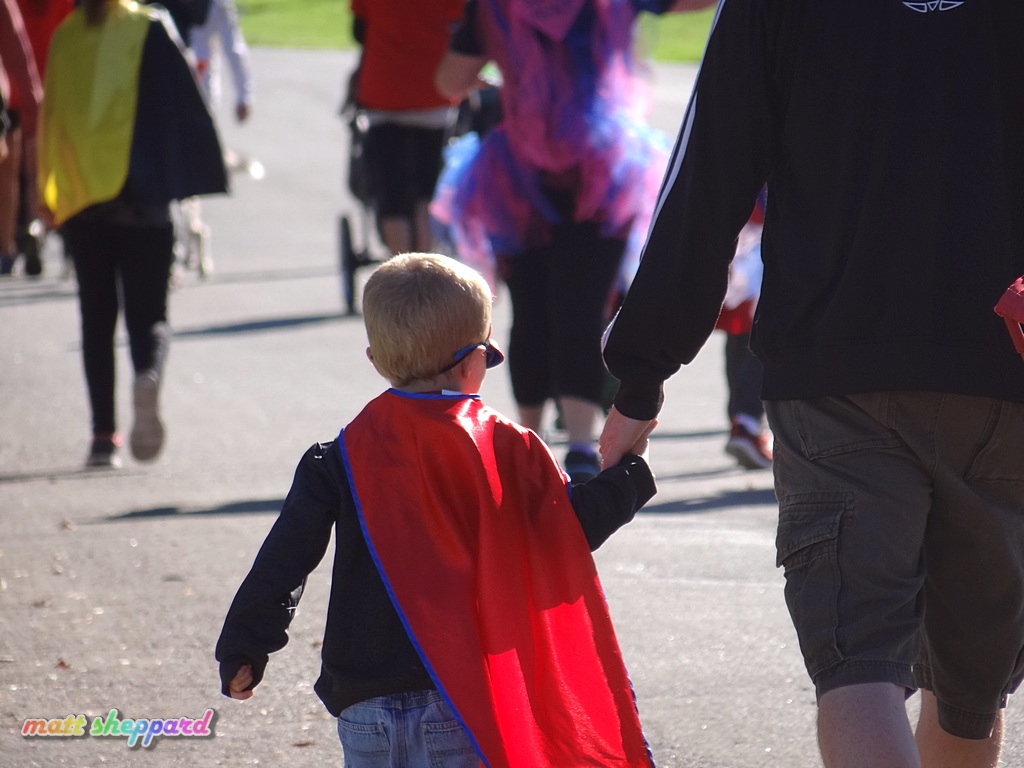 United Way Super Hero 5K walk/run - photos by Matt Sheppard at Facebook - click for album